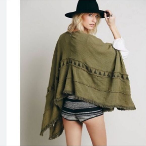 Free People Olive Green Fringe Linen Blend Oversized Open Wrap Kimono Shrug OS - Picture 1 of 12